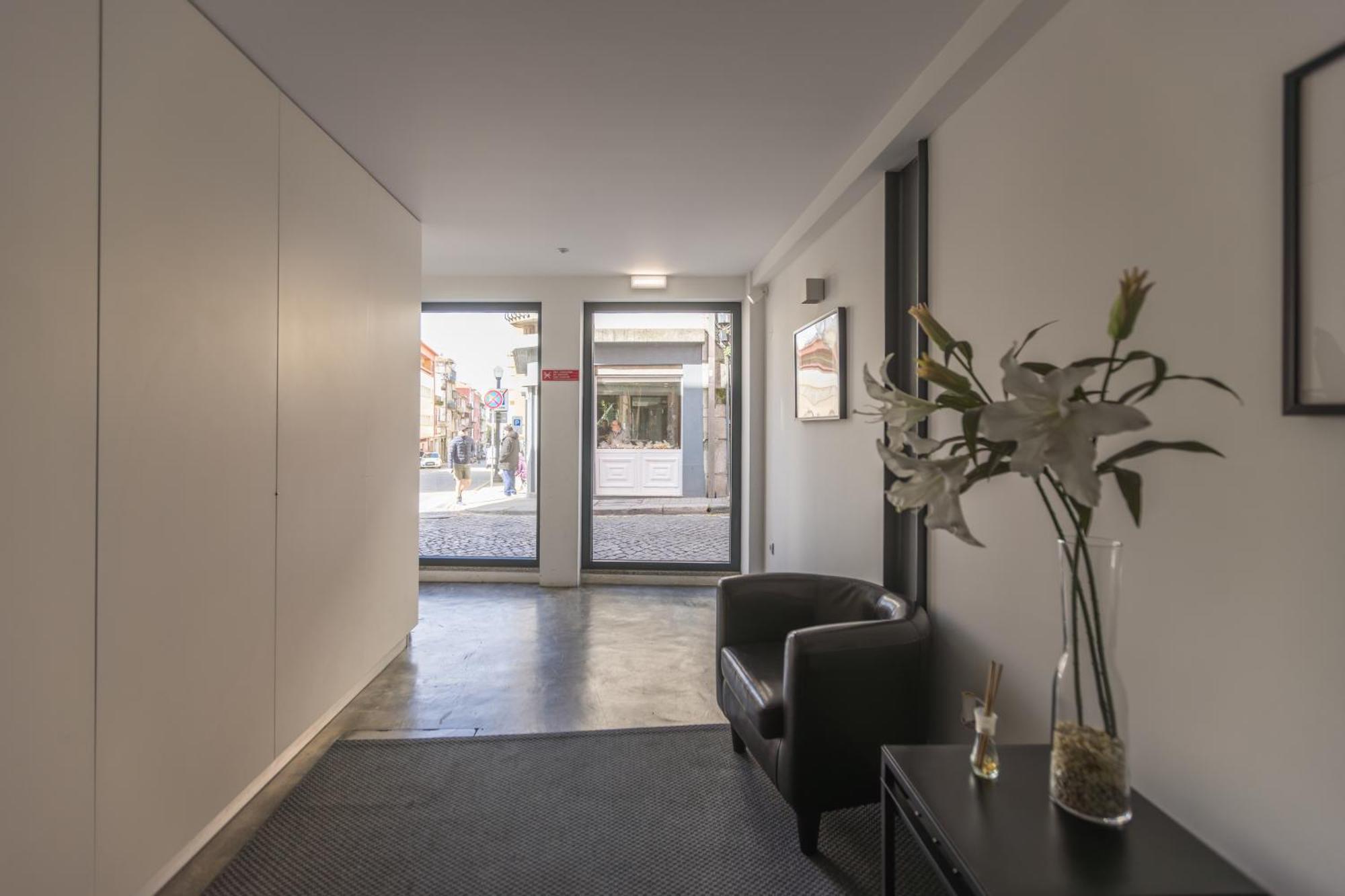Appartement New!central W/ Sunny Terrace - 9 Min Walk Trindade Oporto
