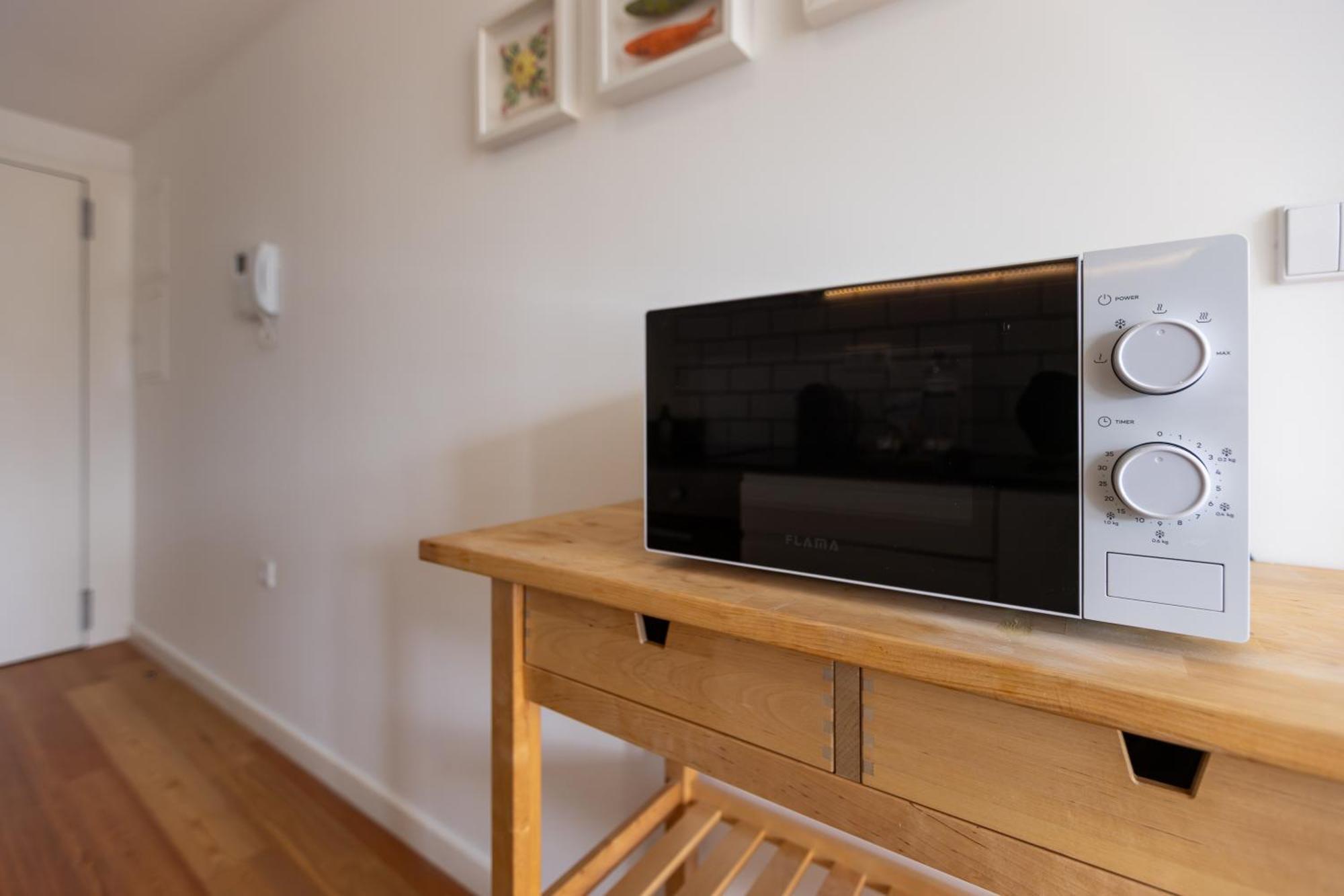 New!central W/ Sunny Terrace - 9 Min Walk Trindade Appartement *